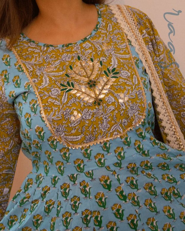 Beautiful designer block printed with gotta work and hand wrok fully finished Suit - Image 4
